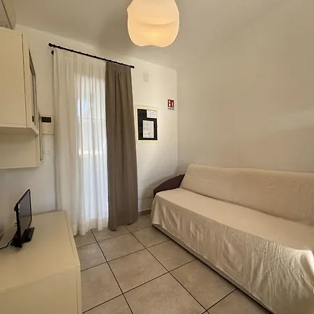 Stunning With Shared Pool Apartment