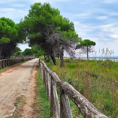 Stunning With Shared Pool Apartment Bibione
